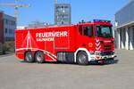 Feuerwehr Raunheim (Hessen) Scania 560R XT GTLF10 (Florian Raunheim 26)0 mit Walser Aufbau aufgebaut am 16.03.25 bei einen Fototermin.