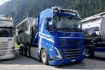 Ein Volvo FH von Ziegler Recycling der 14.7.24 beim Trucker Treffen in Ambri steht.