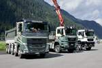 Volvo Kipper und MAN von Birolini die am 14.7.24 beim Trucker Treffen in Ambri stehen.