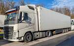 =Volvo FH 450 von TRANSMAR rastet an der A 4 im Dezember 2024