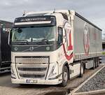 =Volvo FH-Sattelzug von TOTAL-TRANSPORT rastet im November 2024 an der A 7