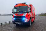 BF Wiesbaden Volvo FMX GW-Wasserrettung am 31.12.24 beim Silvesterschwimmen in Mainz