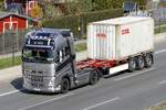 Volvo FH -Containerauflieger von 'MF -Truck'.