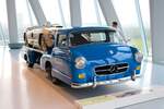 Mercedes Benz 190 Motorsporttransporter am 10.07.24 im Mercedes Benz Museum