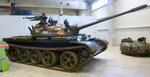 T-55, Kampfpanzer aus der Sowjetunion, 12-Zyl.Diesel mit 580PS, Vmax.50Km/h, gebaut seit 1958, mit ber 100.000 Stck der meistgebaute Panzer weltweit, Militrmuseum Pivka, Juni 2016