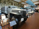 Der amerikanische Lastkraftwagen Studebaker US-6 kam im zweiten Weltkrieg im Rahmen des 1941 vom US-Kongress verabschiedeten Lend-Lease Act (Leih- und Pachtgesetz) in die Sowjetunion. (Waffenmuseum Kołobrzg (Kolberg), September 2024)