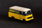 Schuco Mercedes Benz 319, mit UHU Werbung, H0 1:87.