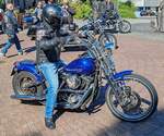 =Harley Davidson steht abfahrbereit zur geführten Tour vom Konrad-Zuse-Hotel in Hünfeld, 07-2024