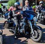 =Harley Davidson steht abfahrbereit zur geführten Tour vom Konrad-Zuse-Hotel in Hünfeld, 07-2024