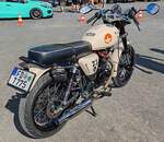 =Mash-Motorrad, gesehen beim Automobiltreffen  TIEF AM TEICH  auf dem Hünfelder Festplatz im August 2024