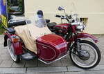 Ural mit Beiwagen, aus sowjetischer Produktion, Basis war die BMW R71, Oldtimertreffen Waldkirch, Mai 2024 