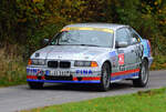 C28, BMW 318 iS E36, Fahrer: Möller Stefan und Duerkop Henrike, Vorauswagen, ADAC Rallye Köln Ahrweiler am 9.11.2024