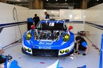 Nr.78, Team KCMG Porsche 991 RSR,muß noch in der Box wärend des offiziellen Pit Walk schrauben, am 7.5.2016 bei der FIA WEC 6h Spa Francorchamps Startet in der GTLM AM (Gran Turismo Le