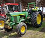 =John Deere 3130 LS, gesehen bei der Oldtimerausstellung der Traktorfreunde Wiershausen am Klostergut Hilwartshausen, 05-2023