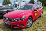 =VW Passat als Kommandowagen der Feuerwehr ERFSTADT gesehen auf dem Parkgelände der Rettmobil 2024 in Fulda.