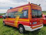 =Ford Transit der Feuerwehr RONSHAUSEN, gesehen im Mai 2024 auf dem Besucherparkplatz der RettMobil