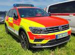 =VW Tiguan des DRK KV BRAUNSCHWEIG - SALZGITTER steht im Mai 2024 auf dem Besucherparkplatz der RettMobil in Fulda