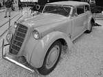 Dieser Opel Olympia wurde 1936 gebaut und ist das erste Automobil, welches mit einer aus Stahlblech gepressten und selbsttragenden Karosserie in Serie gebaut wurde.