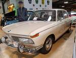 =BMW 2000 (Baureihe 121), Bauzeit 1966 - 1972, 1990 ccm, 100 - 130 PS, präsentiert vom Zylinderhaus in Bernkastel-Kues, 04-2023