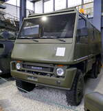 Bucher Duro 6x6, Prototyp, der geländegängige LKW wurde 1992 bei der Schweizer Armee in Dienst gestellt, Besatzung 2+18, Vmax.110Km/h, Schweizer Militärmuseum Full, Okt.2024