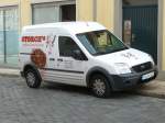 Ford Tourneo Connect der  Bäckerei Storch  auf Auslieferungstour durch Fulda, April 2011
