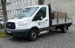 =Ford Transit mit Ladepritsche steht im März 2017 in Fulda