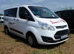 =Ford Transit der Johanniter, gesehen auf dem Parkplatz der RettMobil 2017 in Fulda, Mai 2017