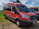 =Ford Transit der Werkfeuerwehr der Firma SAINT-GOBAIN, gesehen auf dem Parkplatz der RettMobil im Mai 2022