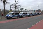 Bereitschaftspolizei Hessen Mercedes Benz Sprinter am 15.02.25 in der Innenstadt von Frankfurt