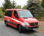 Feuerwehr Frankfurt Sossenheim Mercedes Benz Sprinter MTW (39/19-1) am 27.10.18 im Bereitstellungsraum Enkheimer Ried bei der Herbstabschlussübung der Jugendfeuerwehr