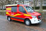 BF Mainz Mercedes Benz Sprinter ELW am 31.12.24 beim Silvesterschwimmen in Mainz