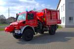 Feuerwehr Riedstadt Leeheim Mercedes Benz Unimog U5023 GW-L KatS (Florian Riedstadt 69) mit Waldbrandmodul am 15.03.25 bei einen Fototermin.