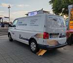 =VW T6 von ELBE-EVENTS steht im September 2024 an den Hamburger Landungsbrücken, 09-2024