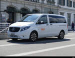 BSU - Dienstwagen Mercedes eVito Tourer abgestellt vor dem Bahnhof in Solothurn am 01.05.2022