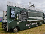 Im Bild einer der vielen Foodtrucks auf dem Gelände des Royal International Air Tattoo in Fairford.