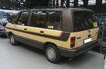 Heckansicht eines Renault Espace der ersten Generation aus dem Jahr 1986. Classic Remise Düsseldorf am 11.01.2025.