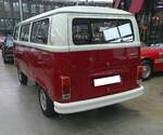 Heckansicht eines VW T2b Bus aus dem Jahr 1972. Classic Remise Düsseldorf am 11.01.2025.