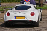 Alfa Romeo 4c, stand allein auf weiter Flur.