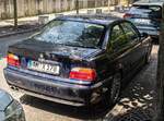 Rückansicht: BMW 3 E36 Coupé (voll mit Vogelkot).