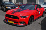 Ford Mustang gesehen auf dem Hof einer Autowerkstatt. 05.2024