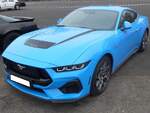 Ford Mustang 5.0 GT Coupe der siebten Generation im Farbton grabber blue.