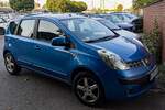 Diese Nissan Note in Intense Blue (Caspian Blue) habe ich in Juli, 2024 fotografiert.