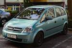 Opel Meriva Mk1 in der Farbe Mint Silber. Foto: Mai, 2024.