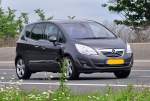 Opel Meriva aus den Niederlanden unterwegs nach Sden auf der A61 bei Miel - 17.05.2011