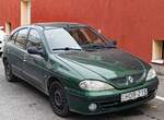 Renault Mégane Mk1 (die Farbe heißt vermutlich Vertige Green, alias Vert Vertigo).