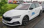 =Skoda Octavia der Firma ZOLL, gesehen auf dem Parkplatzgelände der RettMobil 2024 in Fulda