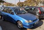 Suzuki Swift Mk2 Facelift in der Farbe  Adriablau  (Adriatic Blue). Foto: Oktober, 2024.