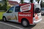 =VW Caddy vom SONDERPREIS-BAUMARKT steht im September 2023 in Geisa/Thüringen