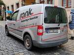 =VW Caddy von Heizung-Sanitär-RANK steht im Dezember 2023 im Rothenburg ob der Tauber