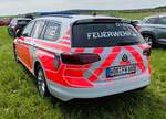 =VW Passat der Berufsfeuerwehr der Stadt WOLFSBURG steht im Mai 2024 auf dem Besucherparkplatz der RettMobil in Fulda